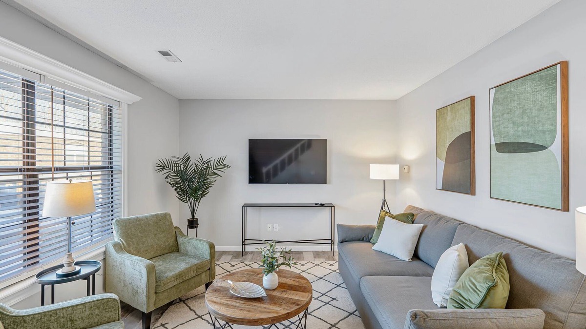 Columbia House | Charming 2-bedroom Townhome- Close Proximity