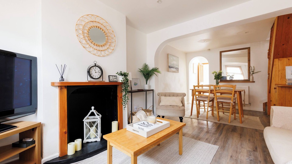 Lewes House | Charming 2 bedroom Townhouse located in Lewes