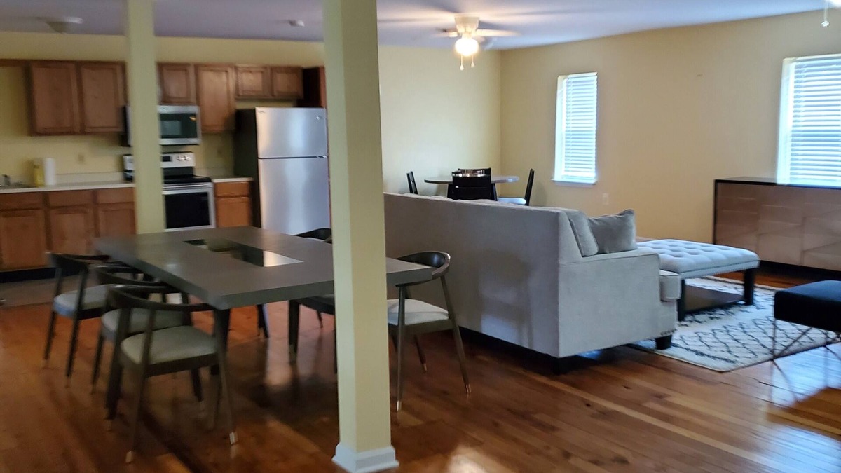 Charles Town Apartment | Charming 2-bedroom 2nd floor apartment with WiFi, AC in lovely Charles Town