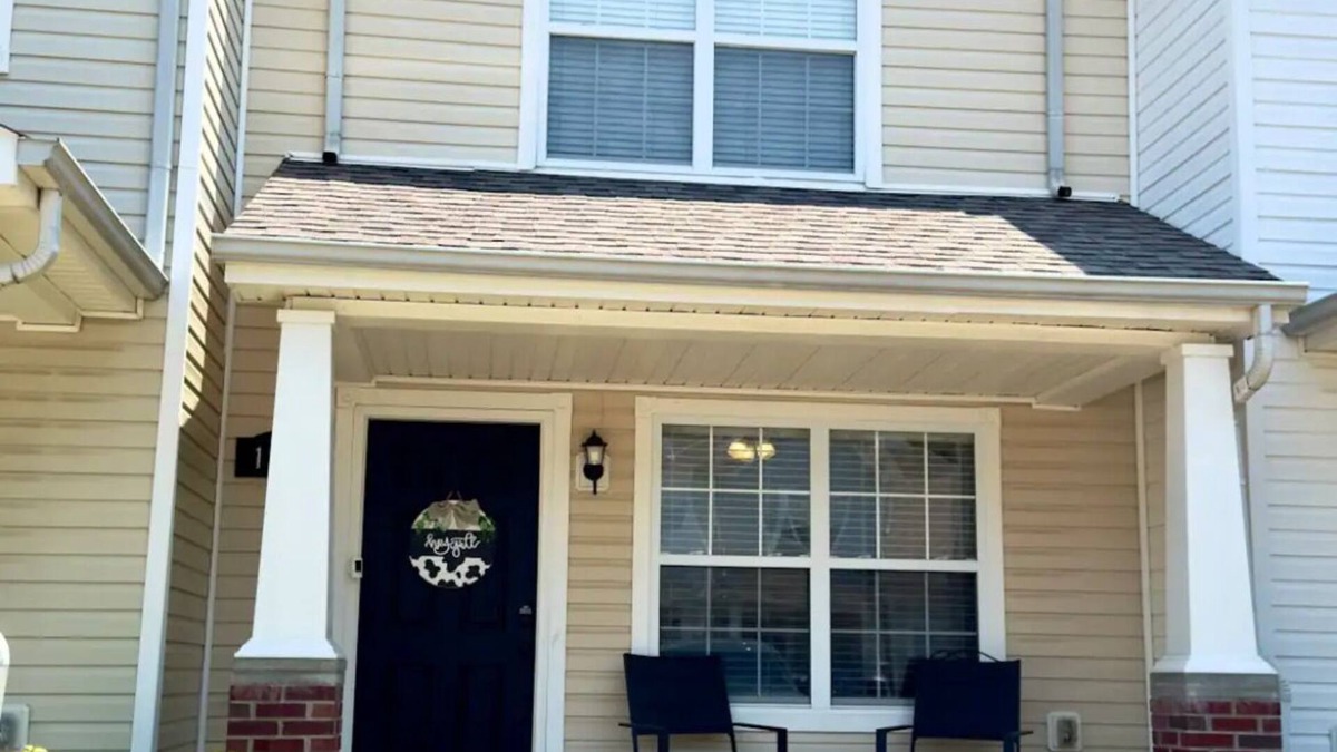Clarksville Condo | Charming 2-bedroom condo with AC and WiFi in welcoming Clarksville
