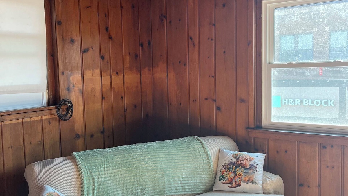 Forest City Apartment | Charming 2-bedroom, 1-bath apartment just blocks from Waldorf University.