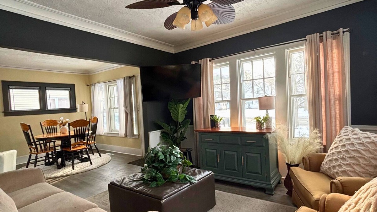 Grand Rapids House | Charming 2-bedroom house located near Downtown with AC, WiFi