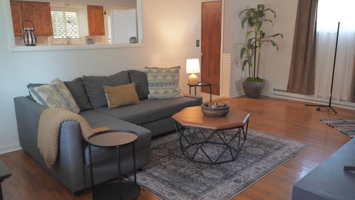 Lake Katrine House | Charming 2-bedroom house in serene Lake Katrine with AC