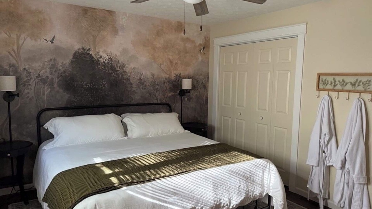 Mount Gilead House | Charming 2-bedroom house in Mount Gilead with Hot Tub and Fire Pit