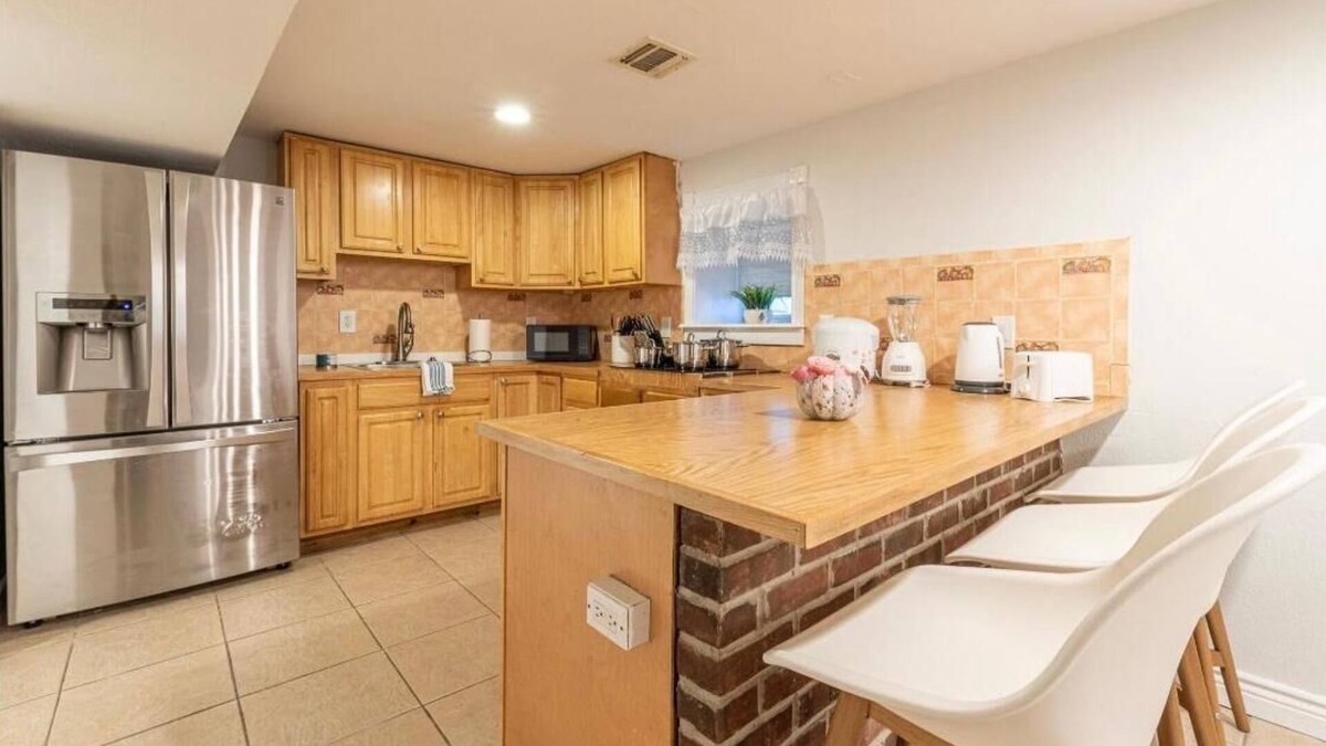 North Bergen Apartment | Charming 2-bedroom apartment in North Bergen with AC, WiFi