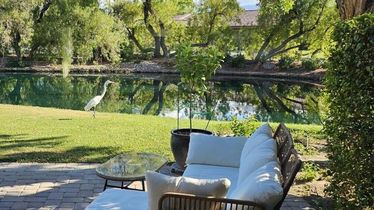 Palm Desert Condo | Charming 2-bedroom condo with lake view. Light & airy. The Lakes Country Club.