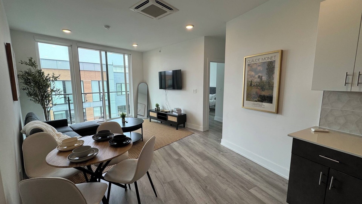 Olde Kensington Apartment | Charming 2-bedroom apartment with WiFi, AC in lovely Philadelphia