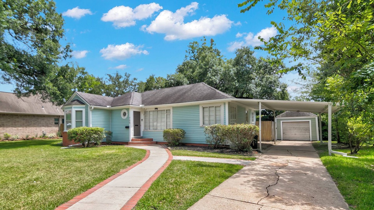 Port Neches House | Charming 2 bedroom home in Port Neches