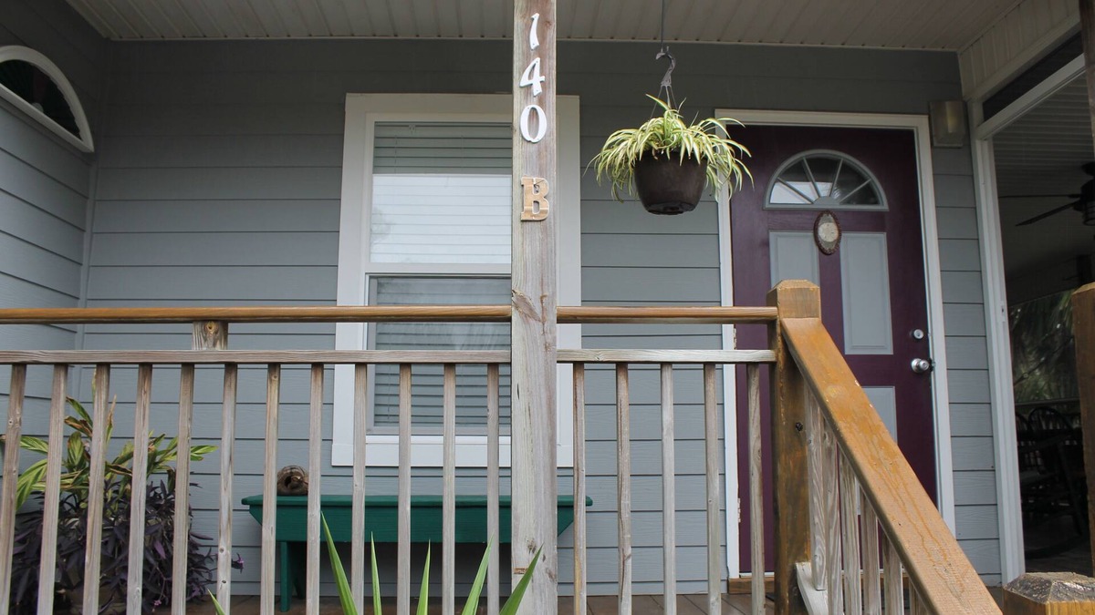 Port St. Joe Cottage | Charming 2-bedroom cottage with WiFi and AC in Port St. Joe