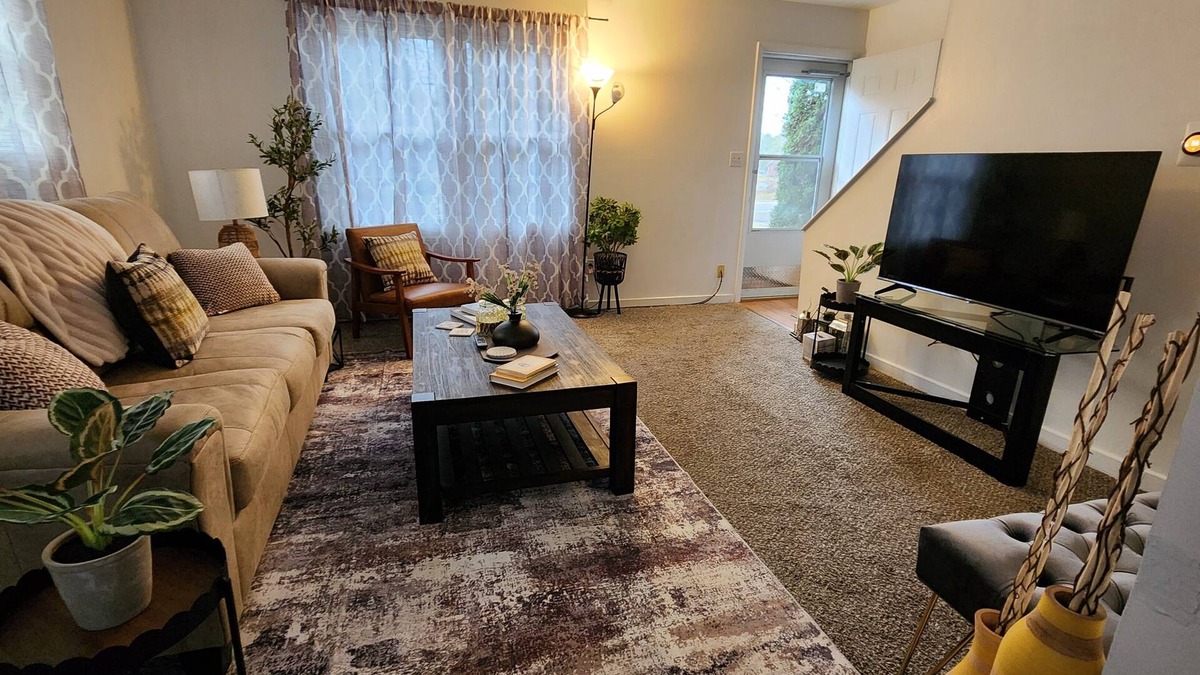 Scottown House | Charming 2-bedroom townhome with WiFi, AC in enchanting Proctorville