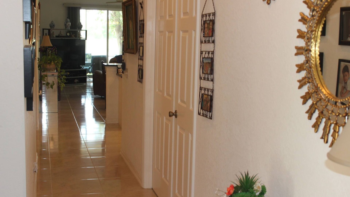 Harbour Heights Apartment | Charming 2-bedroom apartment | beautiful lake front with WiFi in Punta Gorda