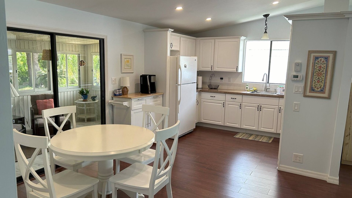 Punta Gorda House | Charming 2-bedroom mobile home with AC, fitness room in Punta Gorda