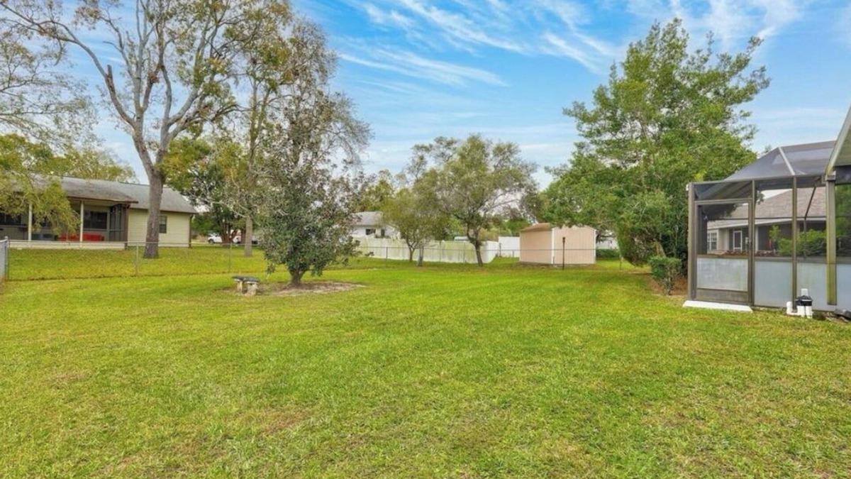 Spring Hill House | Charming 2-bedroom house with WiFi, AC and pool in welcoming Spring Hill