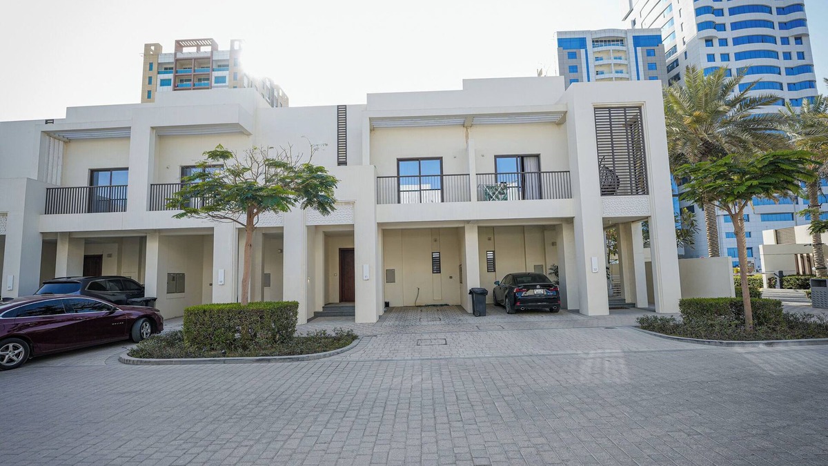 Al-Fujairah Villa | Charming 2-bedroom villa with WiFi & resort amenities
