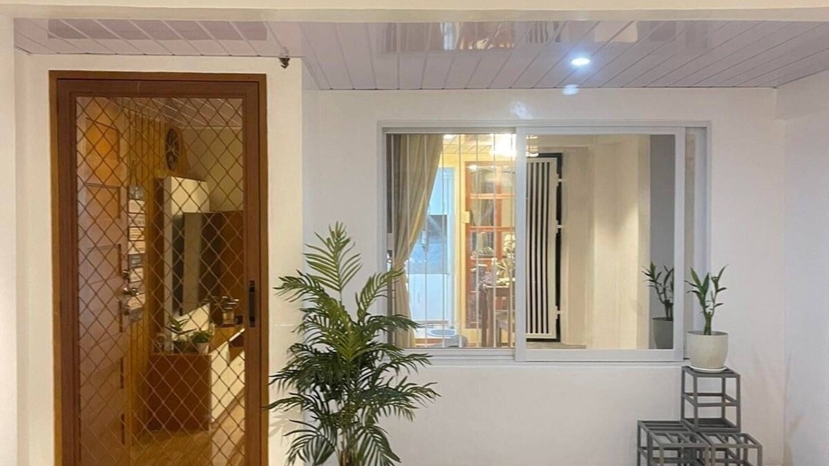 Naga House | Charming 2-bedroom with AC, 2 Toilet & Bath and WiFi in peaceful Naga