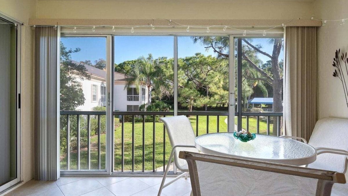 The Meadows Condo | Charming 2 BR/2BA condo in The Meadows community - Off the Beachin' Path