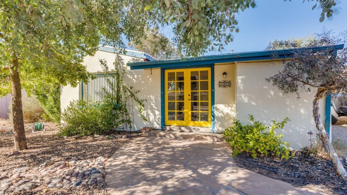 Tucson House | Charming 2 BR Home with Patios and Amazing Sunsets