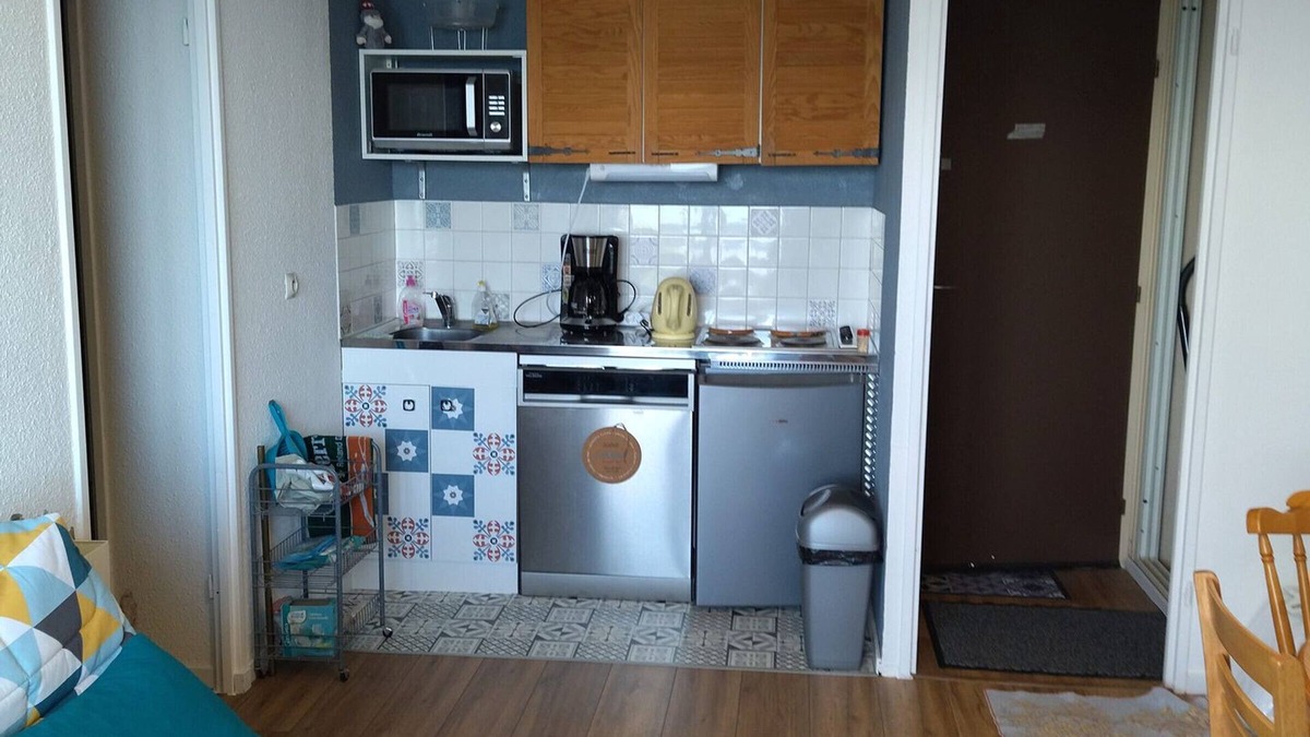 Prapoutel Apartment | Charming 2-Room Apartment for 5, Ski-In/Ski-Out, Balcony with Valley View