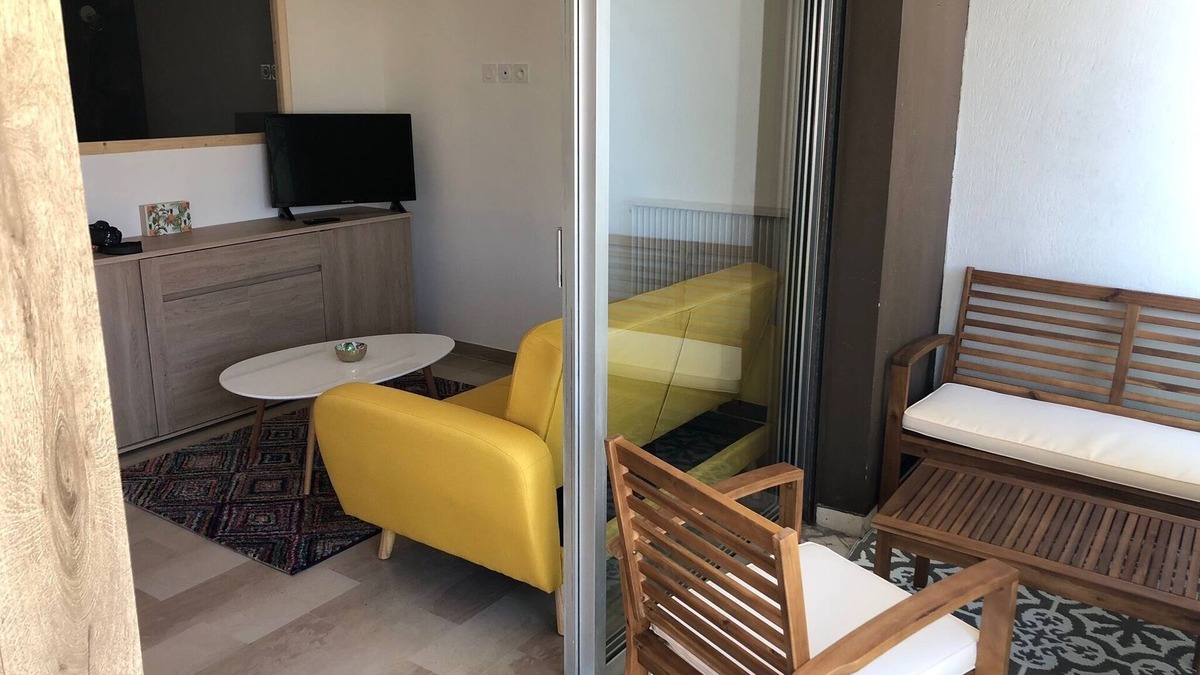 Carnot Apartment | Charming 2-room renovated with large terrace open view in Cannes
