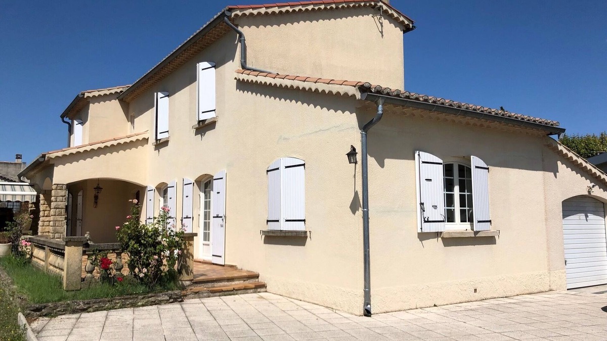 Bollene Villa | Charming 220m² Villa, 5 bedrooms, pool (heated), in Provence, 4-star * rated