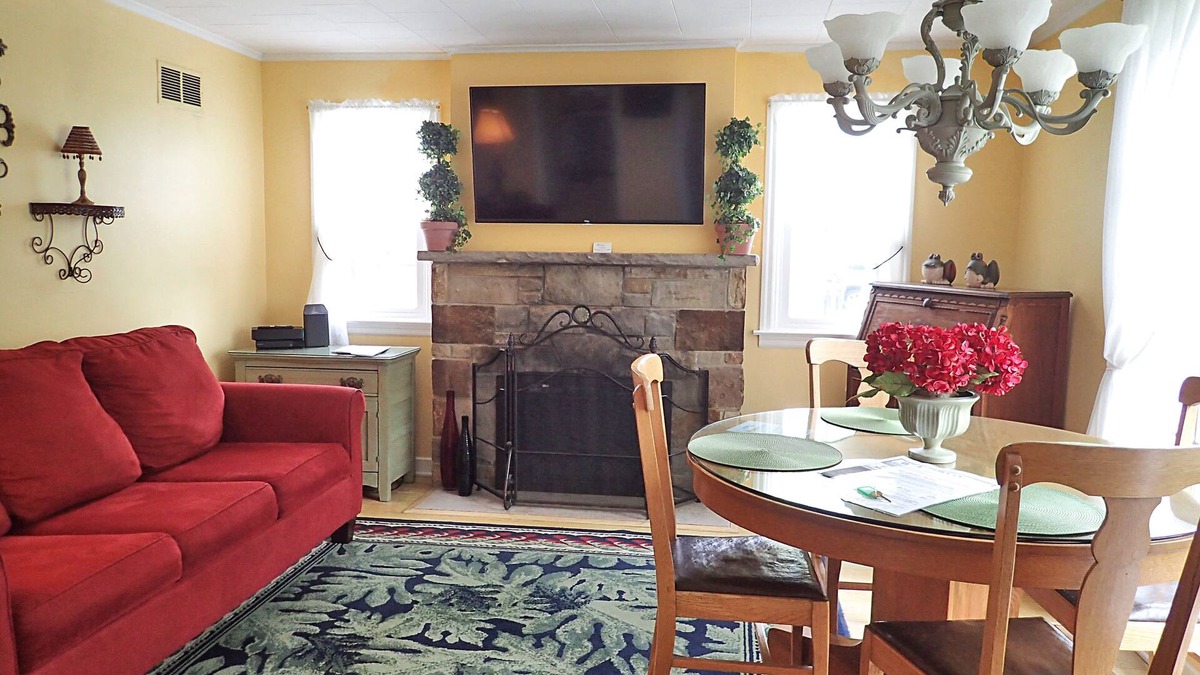 Saugatuck Cottage | Charming 2B/1B Cottage, Private Patio, Downtown, OffStreet Parking, Dog Friendly