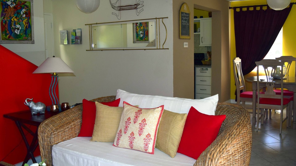 Garrison Historic Area House | Charming 2bdr. Duplex South Coast
