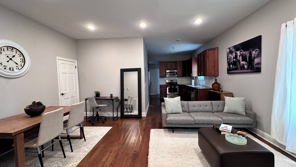 Rahway House | Charming 2bedroom Apt walking distance to Downtown Rahway & Train Station to NYC