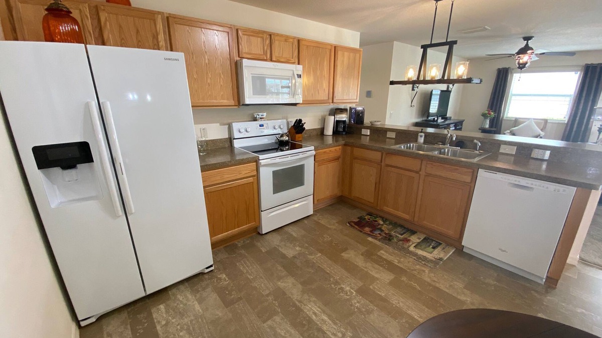 Dunedin House | Charming 2BR/2BA Rental in The Villages: Relax in Style in Dunedin