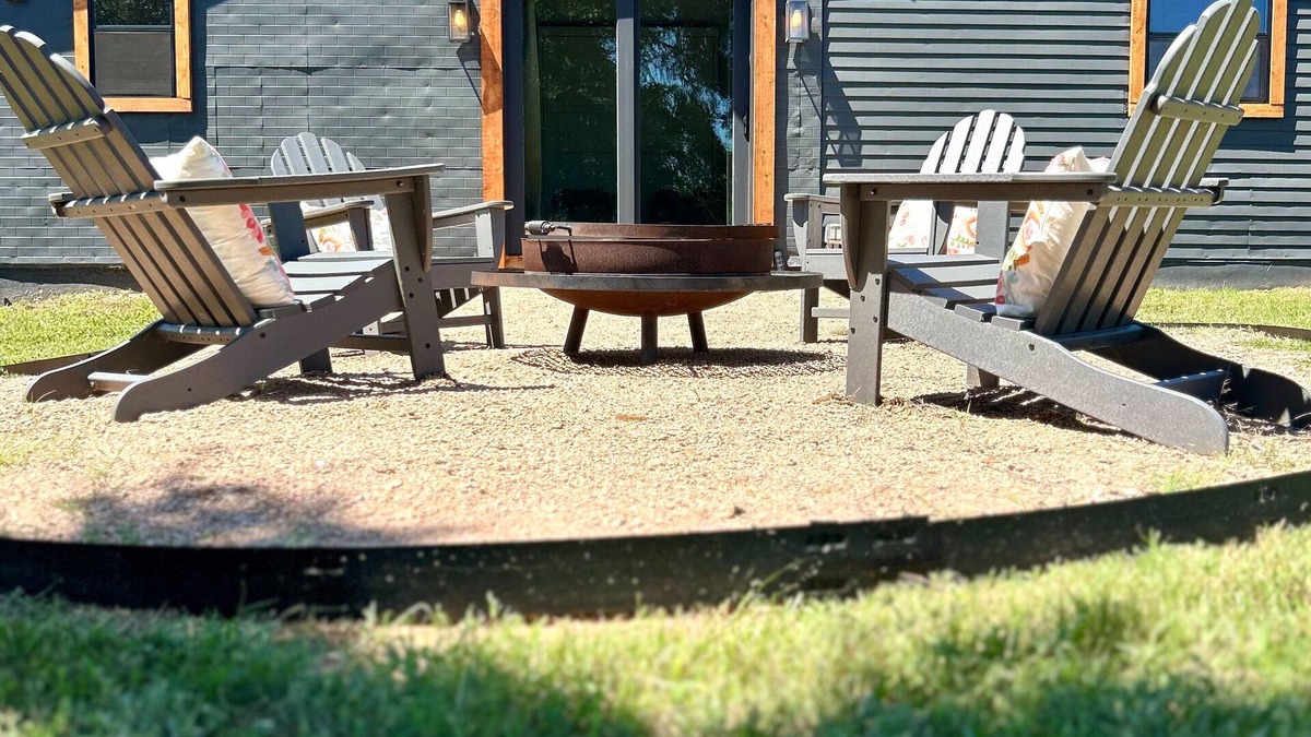 Llano Cabin | Charming 2BR Bunkhouse in the heart of the Texas Hill Country!