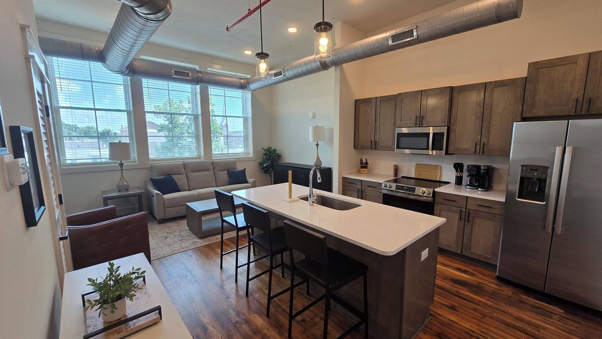 McMinnville Condo | Charming 2BR condo in McMinnville, perfect for families and pets!