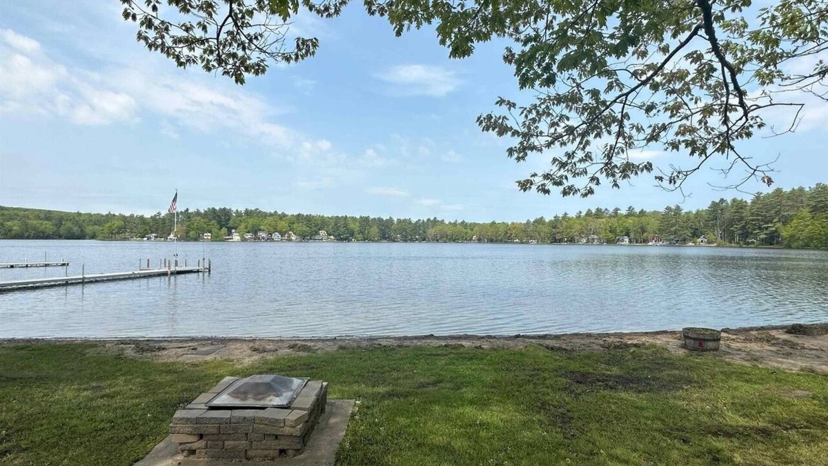 Acton Cottage | Charming 2BR Cottage With 50' of waterfront