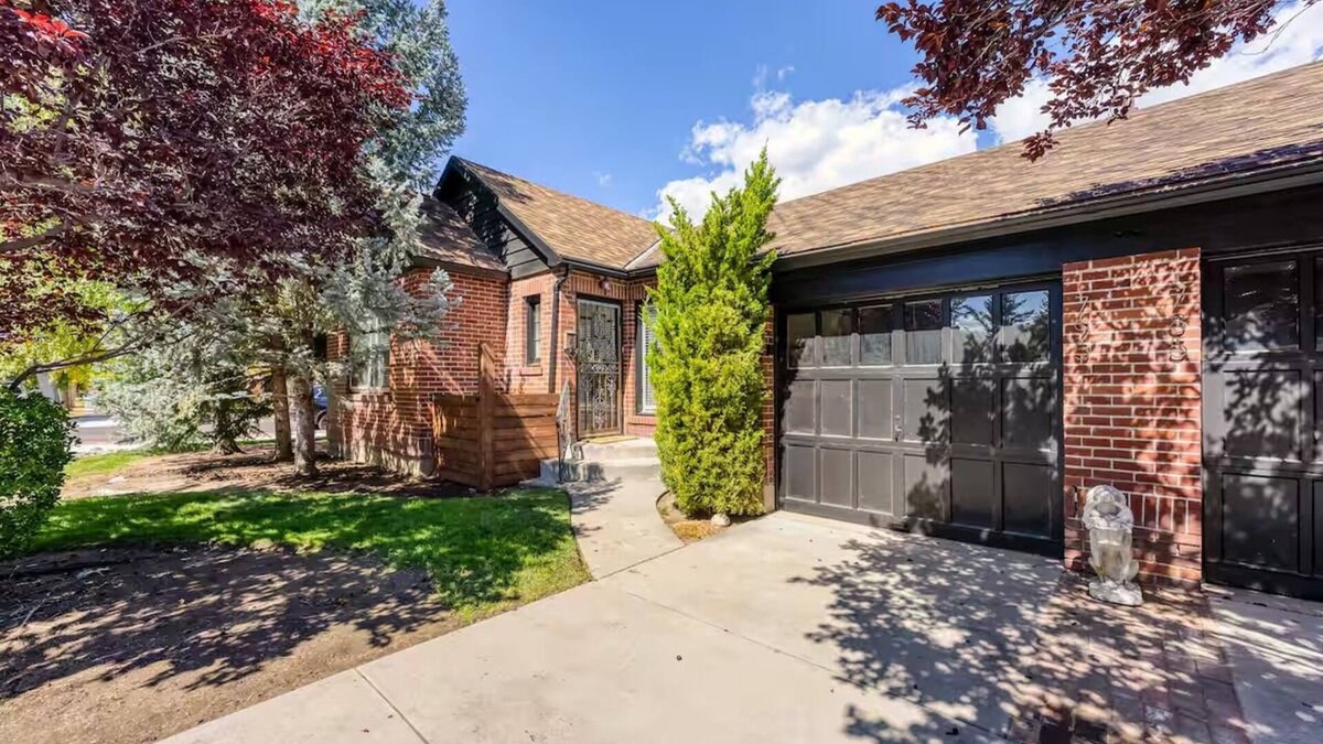 Old Southwest House | Charming 2BR in Old Southwest Reno