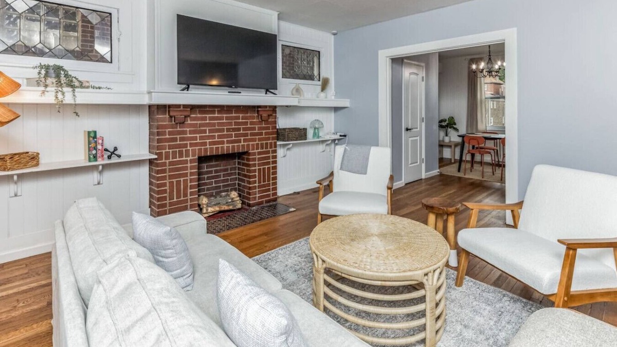 Forest Hills House | Charming 3-Bdrm in Pittsburgh