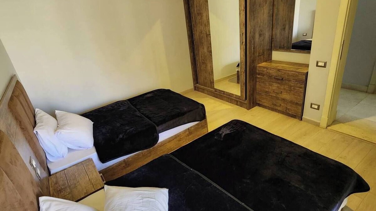 Az-Zaytun Villa | Charming 3-bedroom villa with WiFi and AC in gorgeous Cairo Governorate