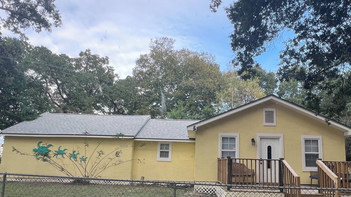 Warrington House | Charming 3 bed 2 bath house WiFi,AC in welcoming West Pensacola, Perdido Key