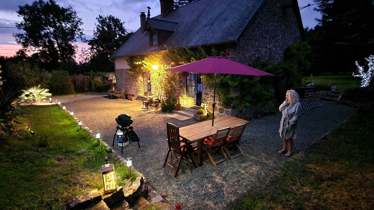 Beaucoudray Cottage | Charming 3-Bed Cottage in Beaucoudray , Normandy