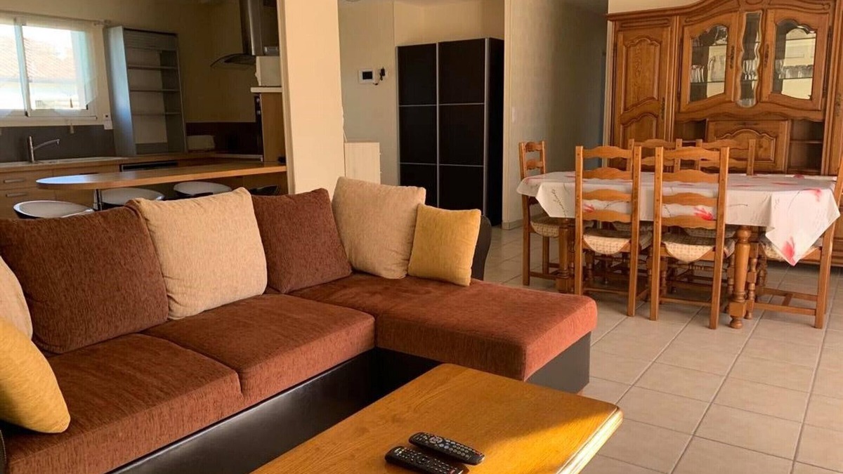 Parentis-en-Born House | Charming 3-Bedroom Home with A/C, Near Beach & Cycling Trails, Sleeps 6