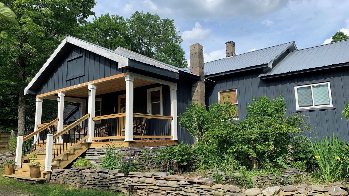 Livingston Manor House | Charming 3-bedroom house with HUGE yard in Livingston Manor