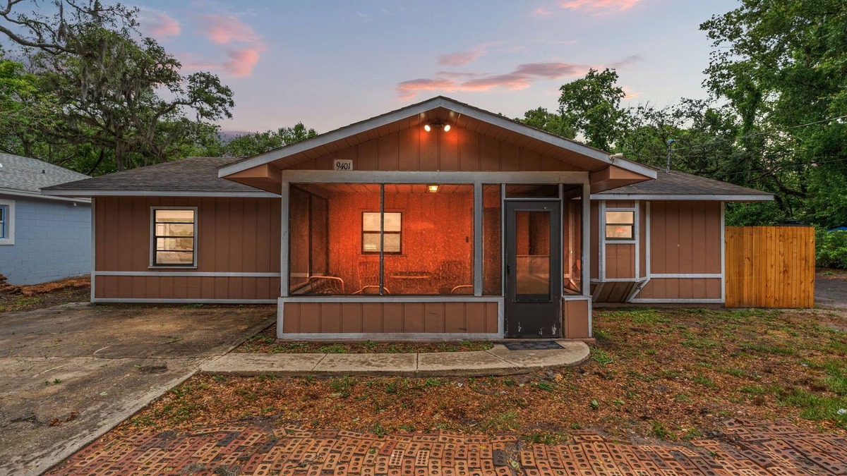 Port Richey House | Charming 3-bedroom house with AC, WiFi in amazing New Port Richey