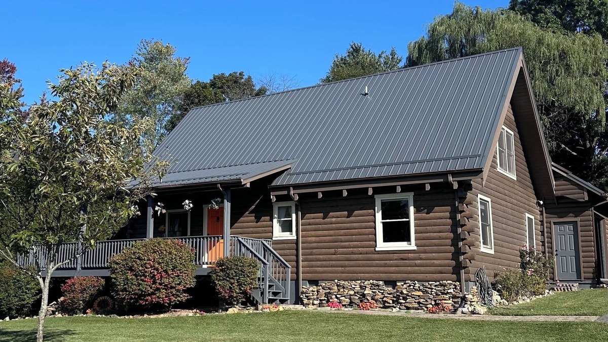 Christiansburg Cabin | Charming 3-bedroom cabin with 10 mins to Virginia Tech