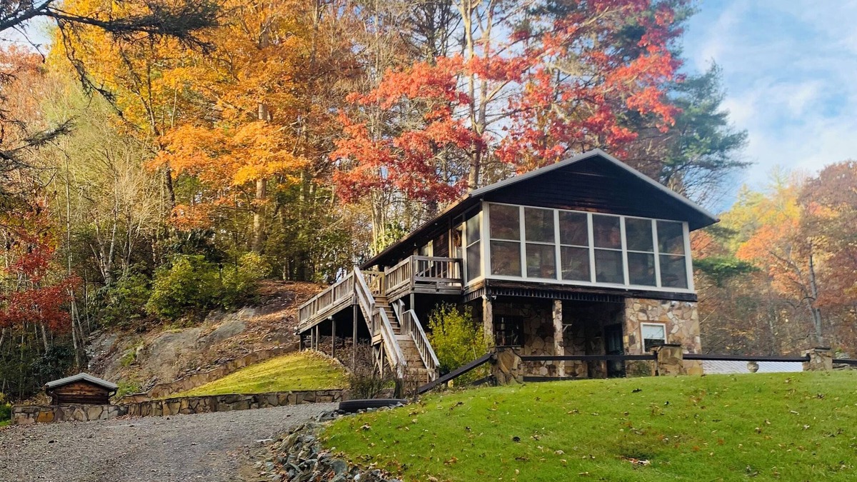 Laurel Springs Cabin | Charming 3-bedroom cabin in Laurel Springs
