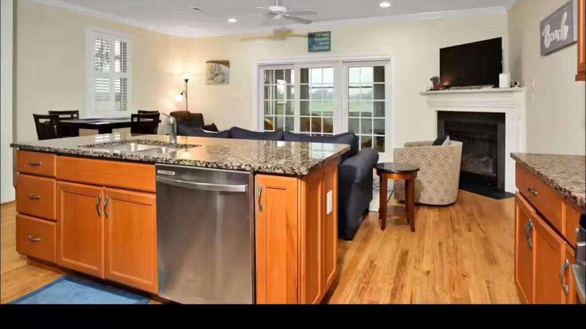 Rehoboth Beach House | Charming 3-bedroom townhome in fabulous Rehoboth Beach with AC