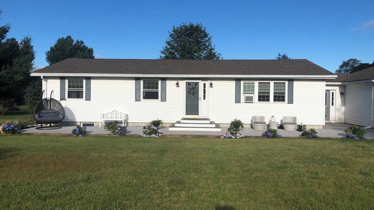 Sackets Harbor House | Charming 3-bedroom house in wonderful Sackets Harbor with WiFi, AC