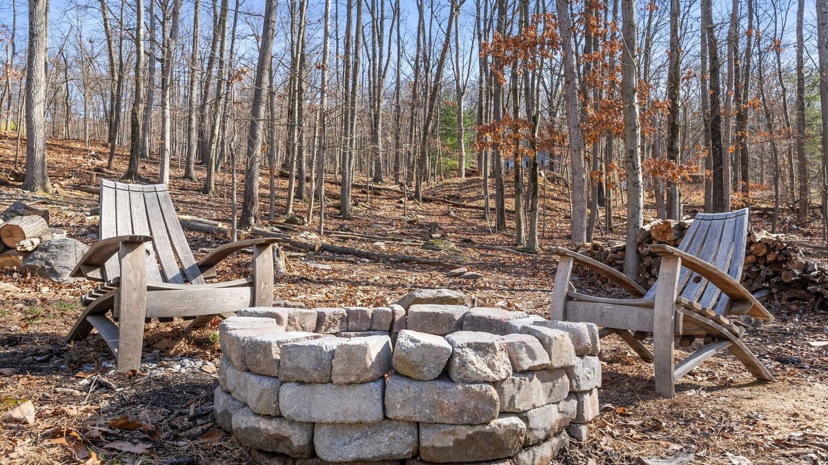 Kabletown House | Charming 3-bedroom house with firepit and game room in gorgeous Harpers Ferry