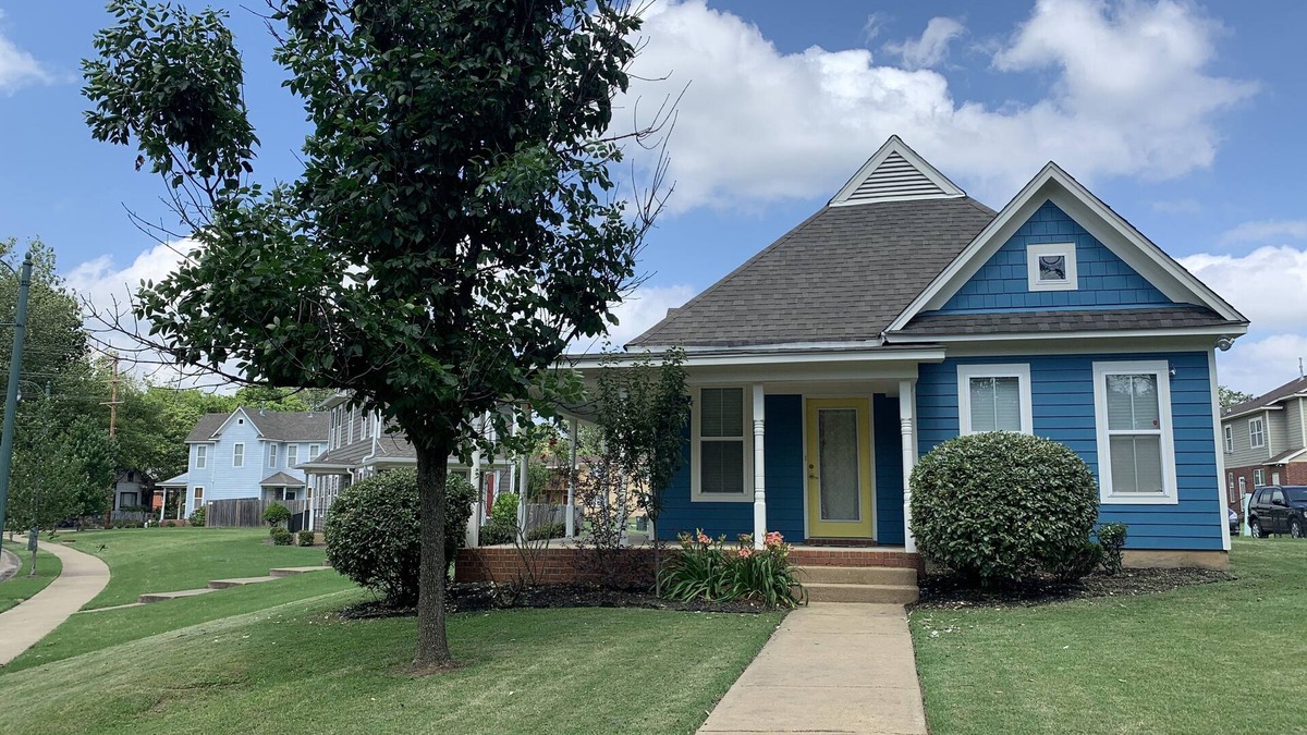 Uptown House | Charming 3 Bedroom/2Bathroom Uptown Cottage with off-street Parking.
