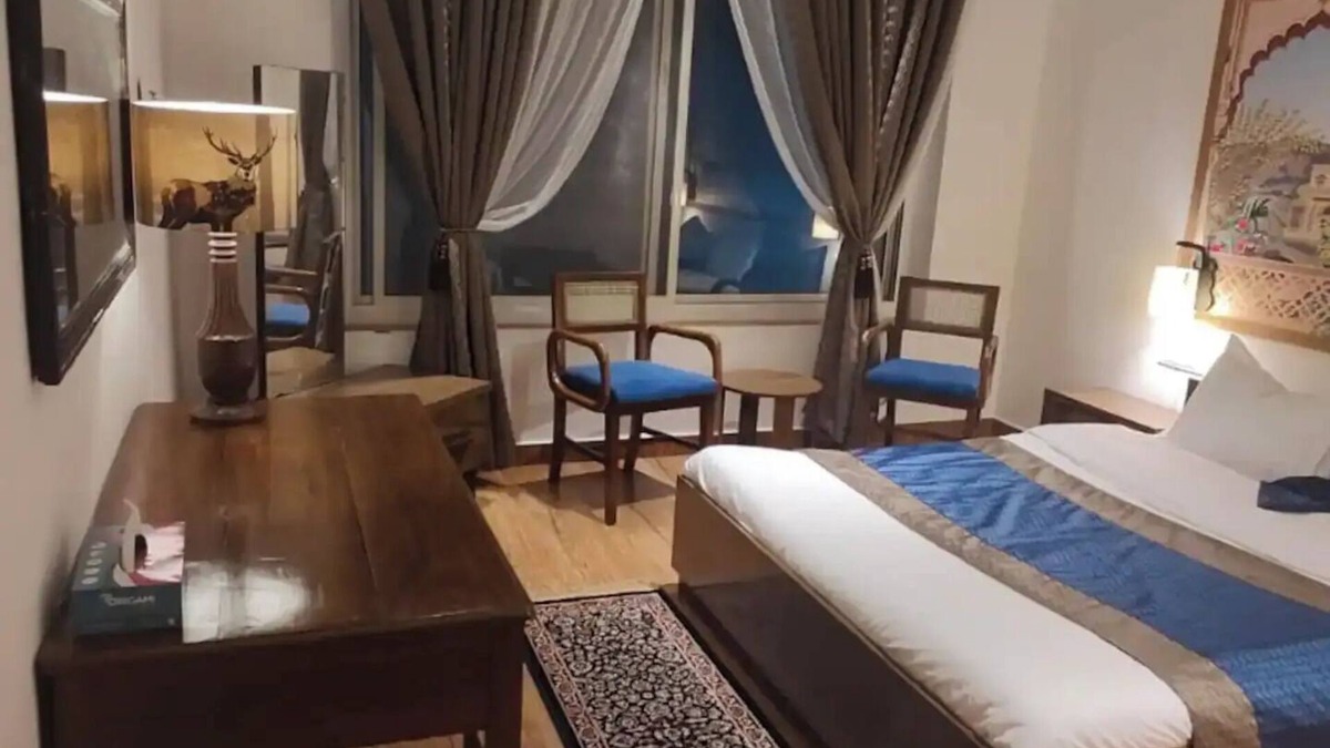 Banjara Hills Apartment | Charming 3-bedroom apartment with AC and WiFi in Hyderabad