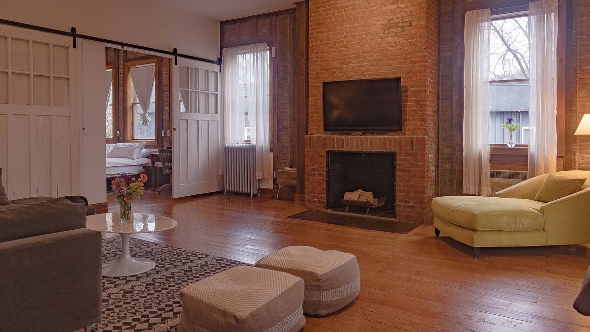 Beacon Apartment | Charming 3-bedroom apartment in delightful Beacon with Chef's Kitchen