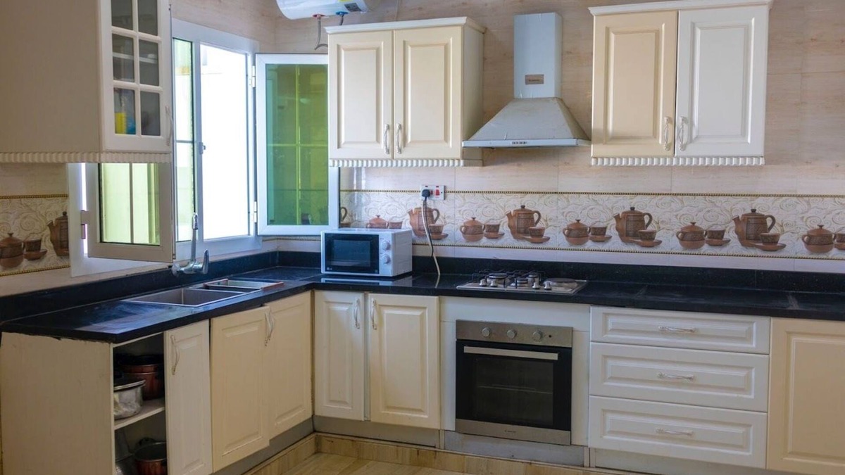 Al Hadd House | Charming 3-bedroom Beach House in delightful Al Hadd