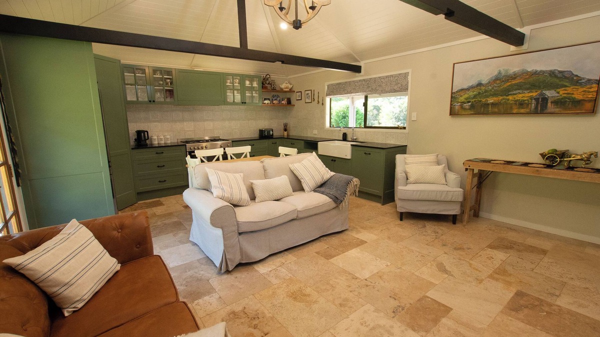 Gheerulla Cottage | Charming 3 bedroom Cottage in Belli Park