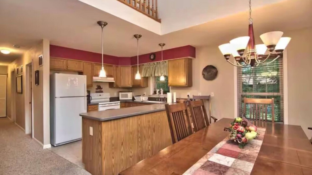 Lackawaxen Ski Chalet | Charming 3-bedroom chalet in Masthope Community.